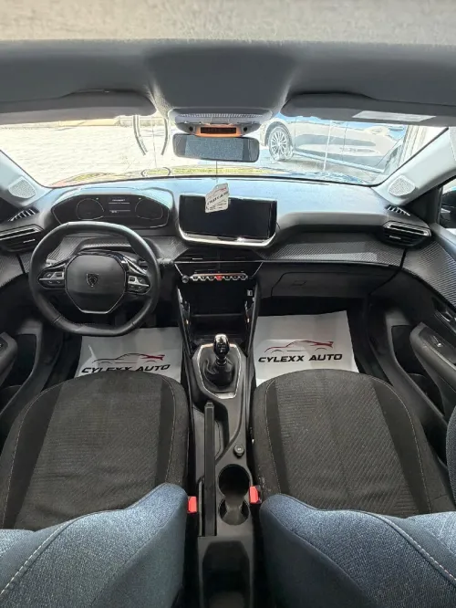 Peugeot 208 2025 E-Style