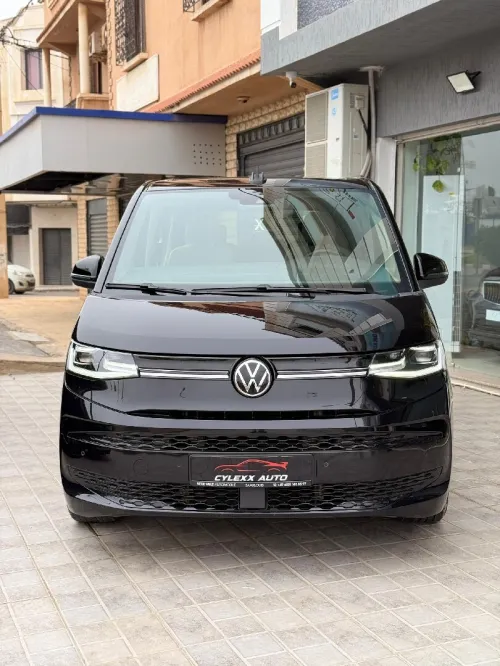 Volkswagen Multivan 2023 Full option