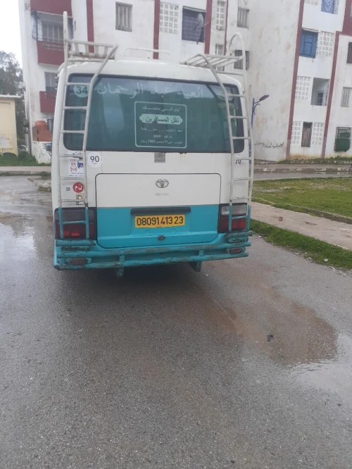 Toyota coaster 30 places climatisé Toyota coaster 2013