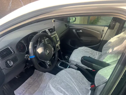 Volkswagen Polo 2016 Cara