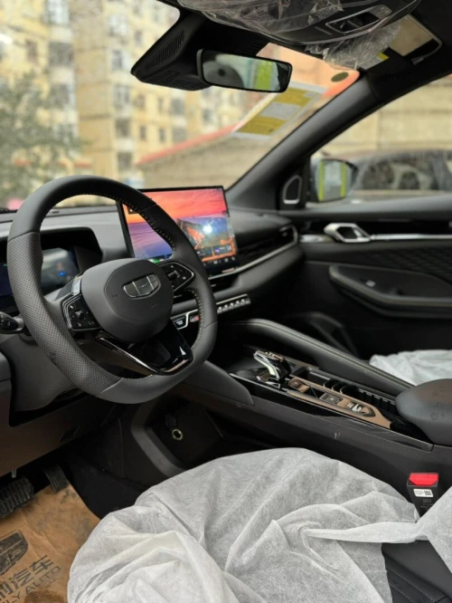 Geely Coolray 2026 