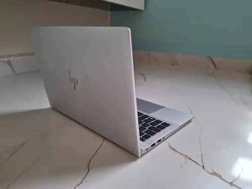 HP EliteBook 840 G7 - i5 10ème génération / 16 Go RAM / 512 Go SSD (État correct)