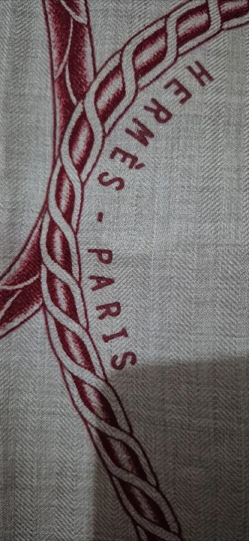 Foulard hermes authentique modèle   robe de soir