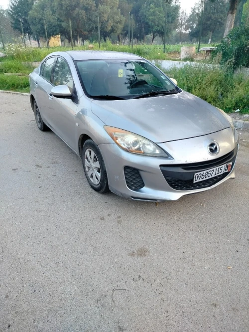 Mazda 3 box 2015 