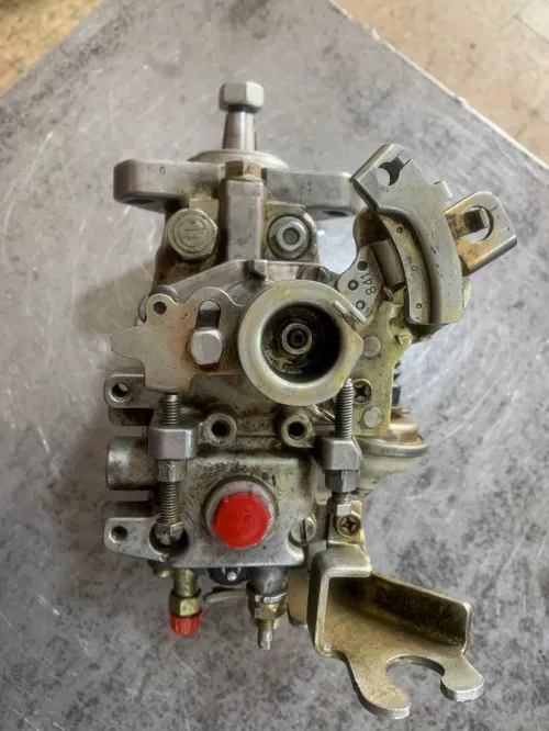 Pompe injection Nissan hardbody