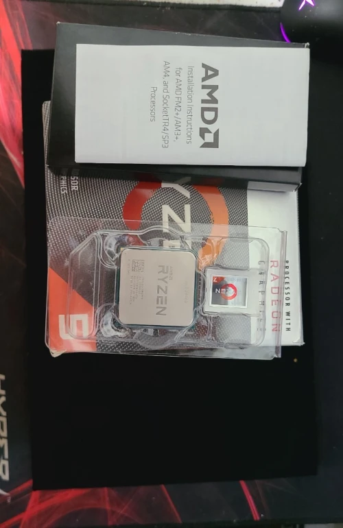 AMD Ryzen 3400g