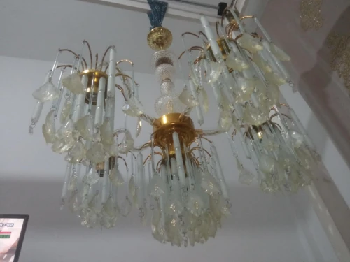 lustre salon