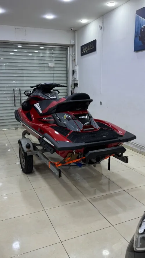 Jet ski