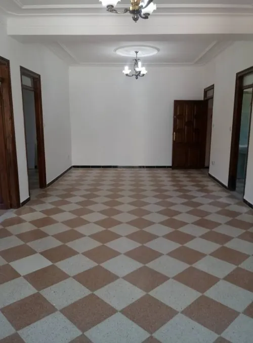 Location Appartement Niveau de villa F3 Alger Draria