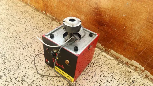 machine barbe papa électrique et gaz utiliser 4 fois aucun problème marche bine