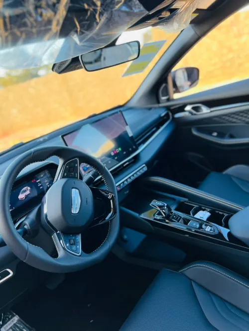 Geely Coolray 2026 