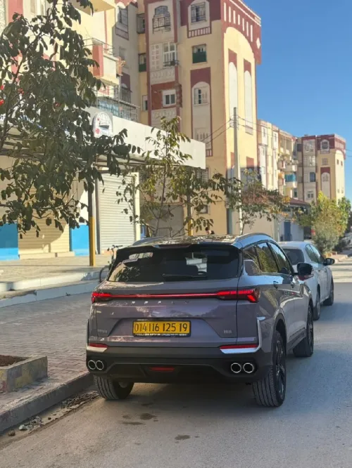 Geely Coolray 2025 كاميليون مجمولة