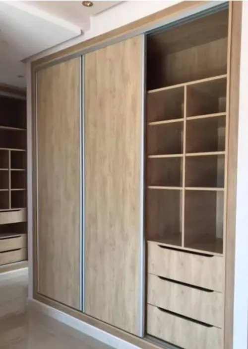 Montage meubles et portes modernes