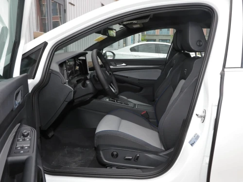 Volkswagen Golf 8 2026 R-Line