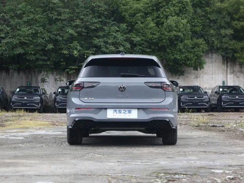 Volkswagen Golf 8 2026 R-Line