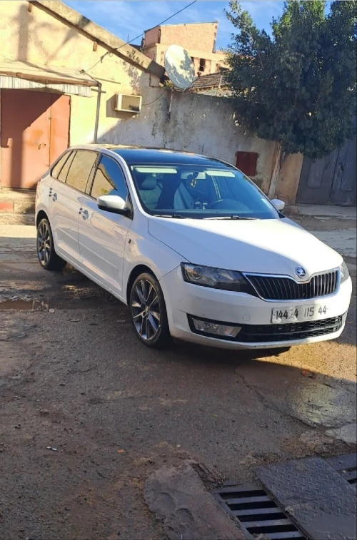 Skoda Rapid Spaceback 2015 Edition