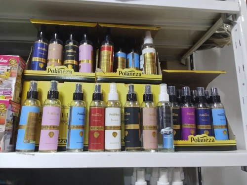 Parfums variés en gros (cartons)