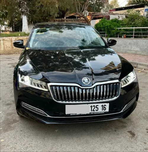 Skoda Superb 2025 