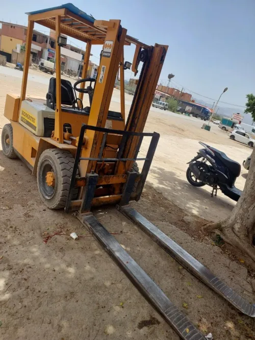 Komatsu FD25 sans C/G 