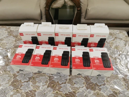 Téléphone simple Altice F3 doublé puce original jamais utilisé caba 