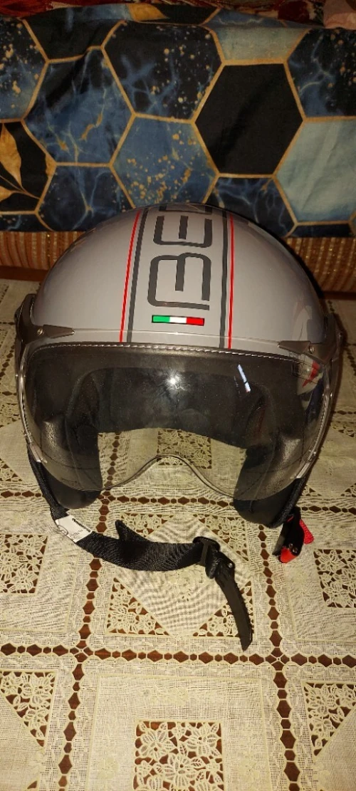Casque moto BEON