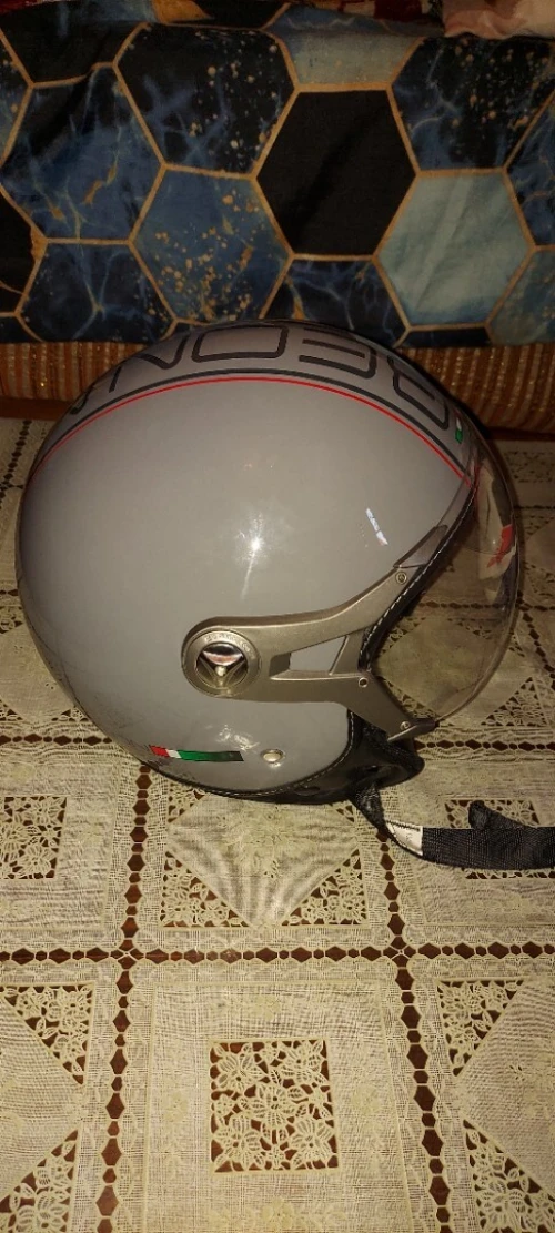 Casque moto BEON