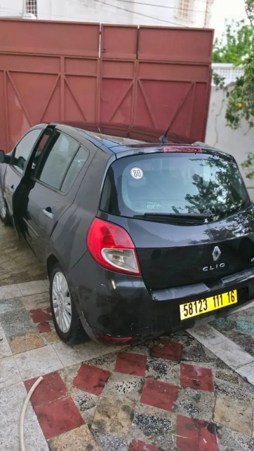 Renault Clio 3 2011 Exception