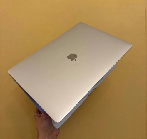 MacBook Pro 2019 16inch - i9 9eme 16Gb Ram 1Tr ssd fullbypass