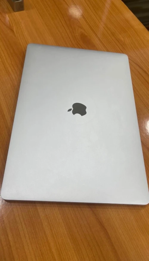 MacBook Pro 2019 16inch - i9 9eme 16Gb Ram 1Tr ssd fullbypass