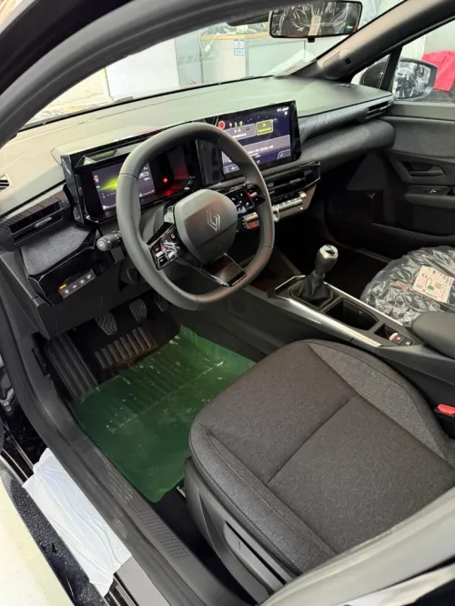 Renault Clio 5  2026 Authentic