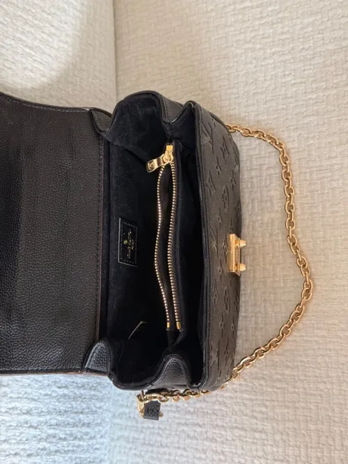 Louis Vuitton Métis Pochette East West