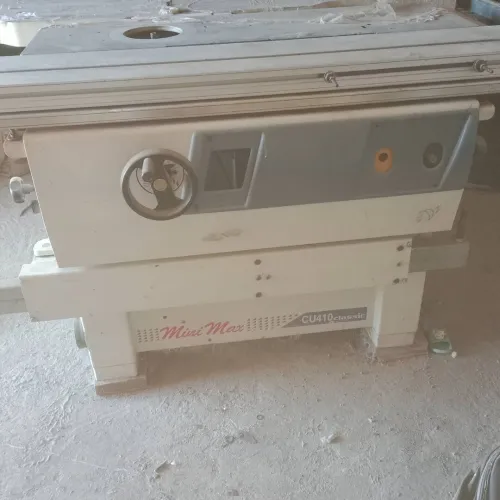 ألات نجارة إيطالية الصنع