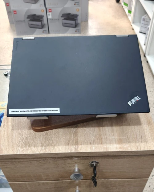 Laptop Lenovo Thinkpad yoga 370 I5 7 th / 8G / 256 SSD 13,3" X360 FHD Tactile avec Chargeur original