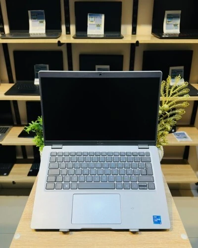 LAPTOP DELL LATITUDE 5420 i5 11 TH / 8G / 256  SSD / 14" avec chargeur original type AH25