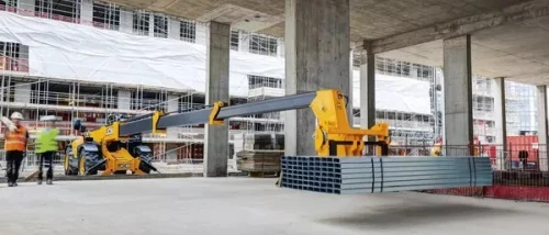 Location des manitou télescopique 17m et grue 25/50 tonnes