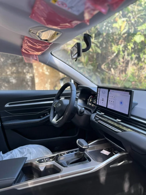 Geely Emgrand 2025 