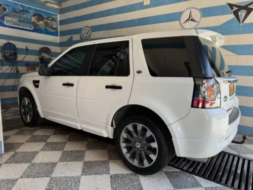 Land Rover Land Rover  2013 