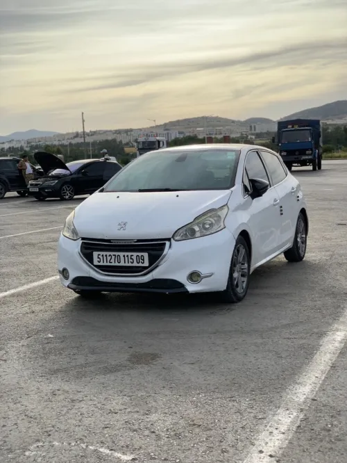 Peugeot 208 2015 Allure