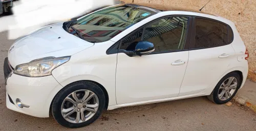 Peugeot 208 2013 Allure