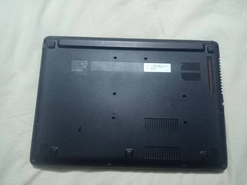 pc  modèle Acer Aspire ES 14 (ES1-422-86VI)  Bonne état