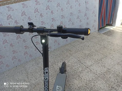 Trottinette Urban Glide électrique état neuf