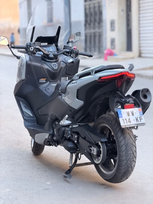 Yamaha Tmax 2025