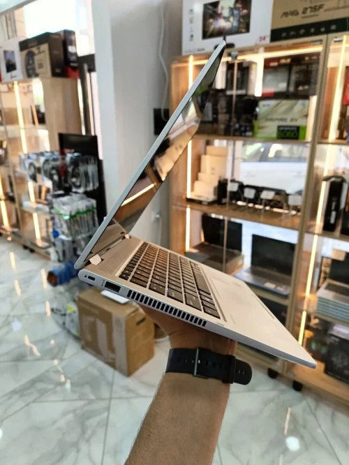 HP probook RYZEN 7 5825