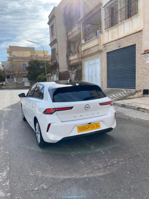 Opel Astra 2024 