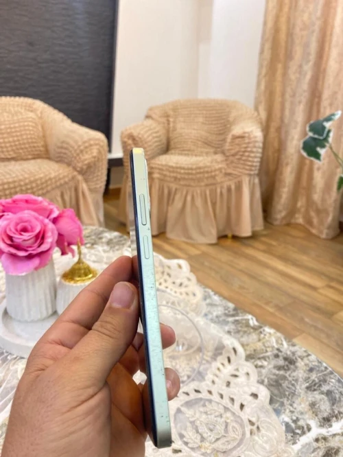 Realme C63
