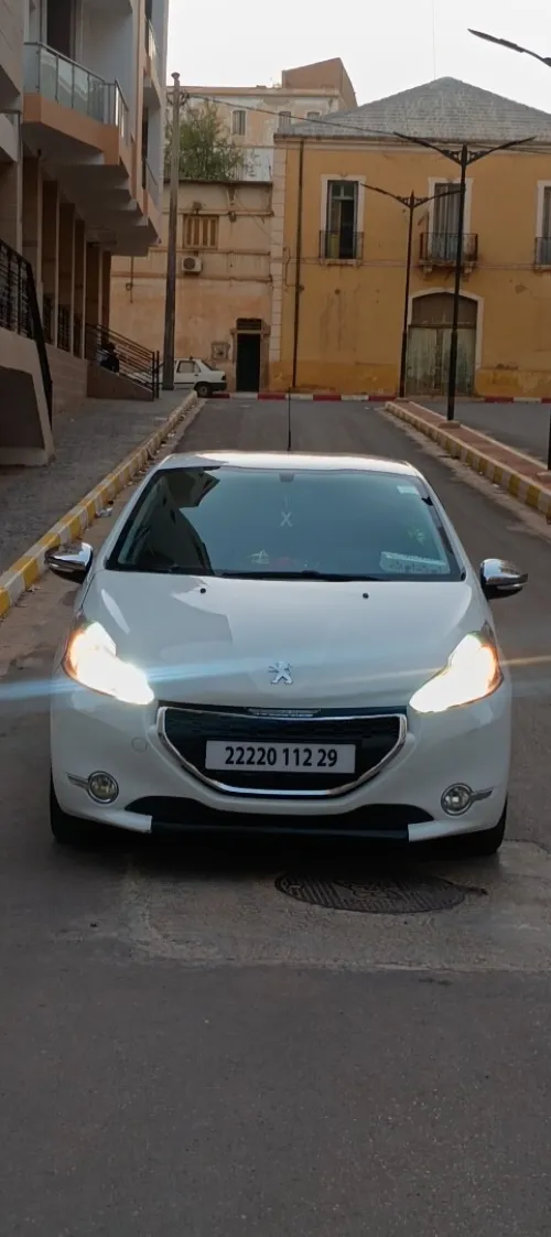 Peugeot 208 2012 Allure