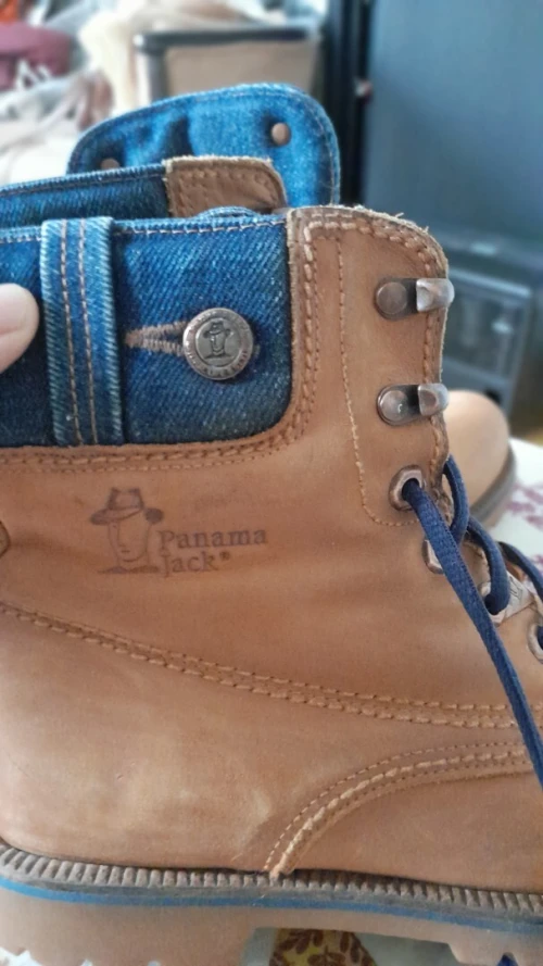 Godasse marque panama jack