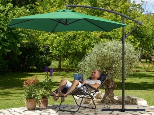 Table de jardin luxueuse avec parasol 