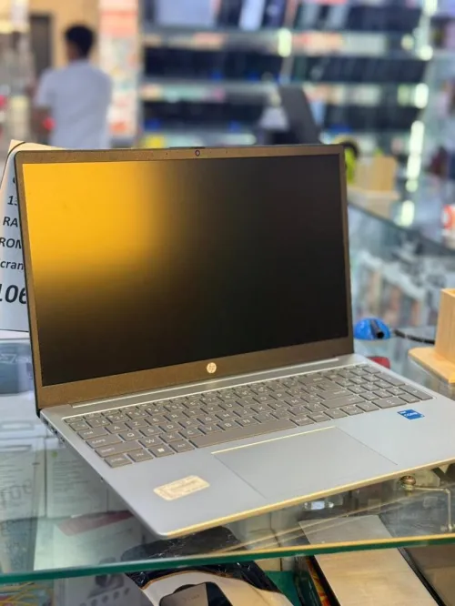 HP I5 -1334U 8G 512SSD