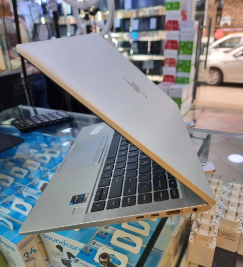 HP Elitebook 840G8/i7-11eme/8g/256